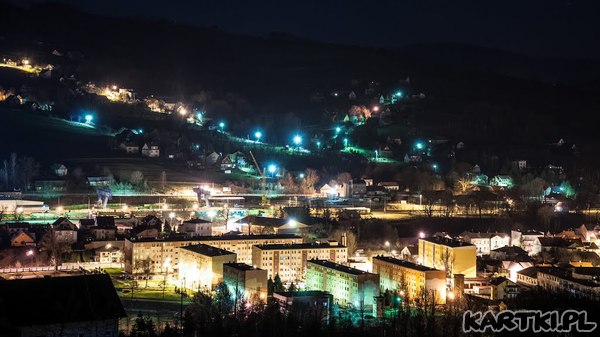 miasto nocą